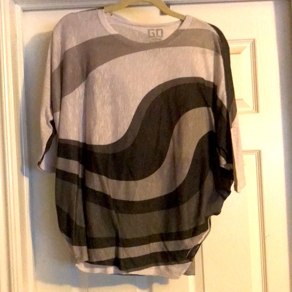 GO Jeans Los Angeles top - Picture 1 of 2